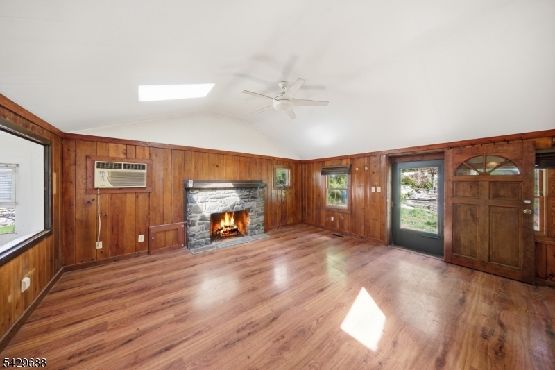 39 Fernwood Ave