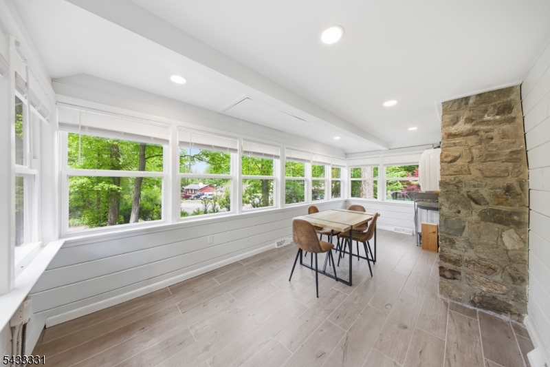 123 Glen Rd