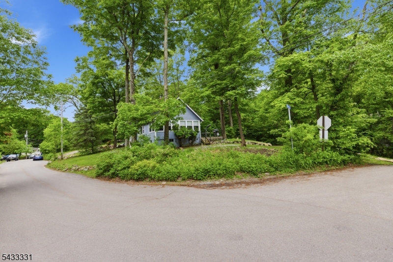 123 Glen Rd