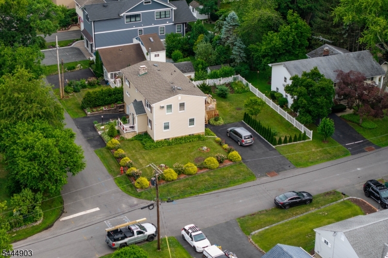 15 Spruce Pl