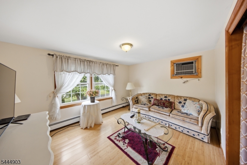 15 Spruce Pl