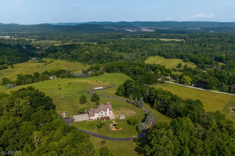 130 Pond School Rd