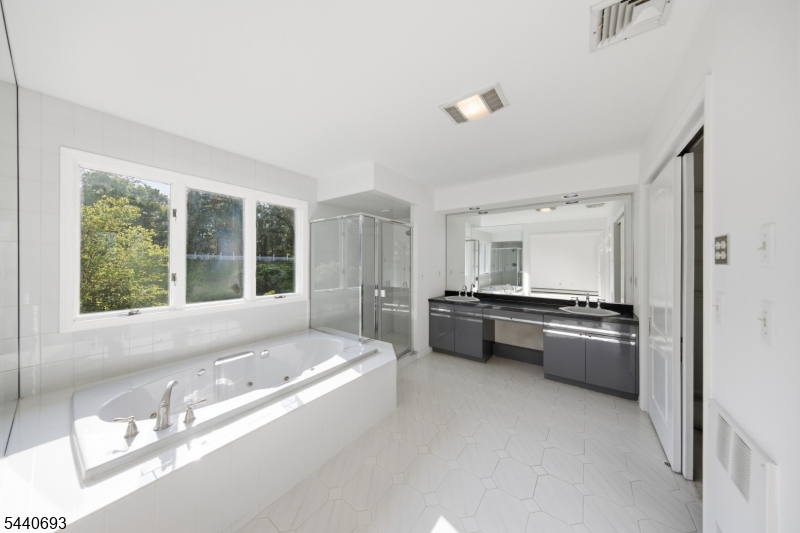 130 Pond School Rd