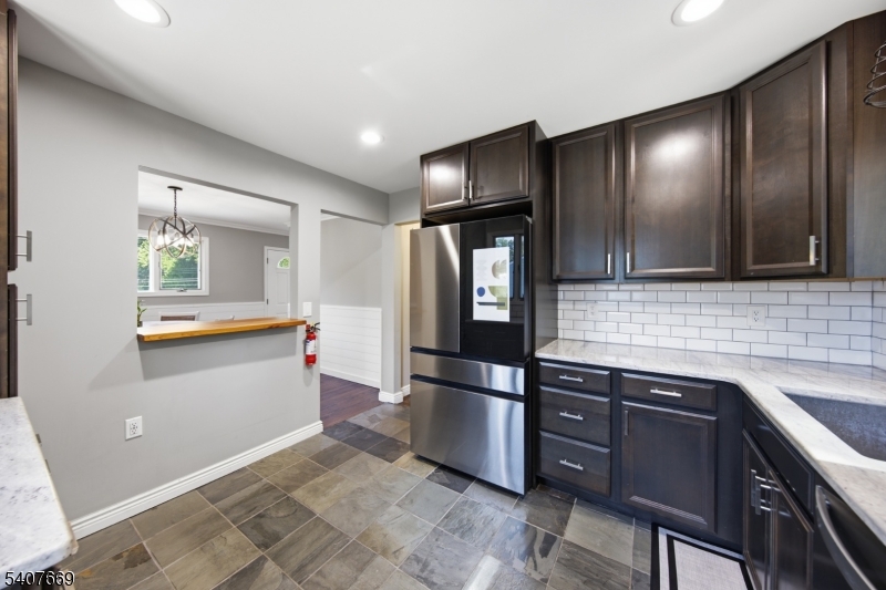 27 Jefferson Ter