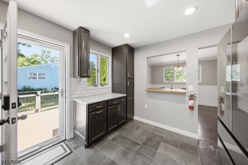 27 Jefferson Ter