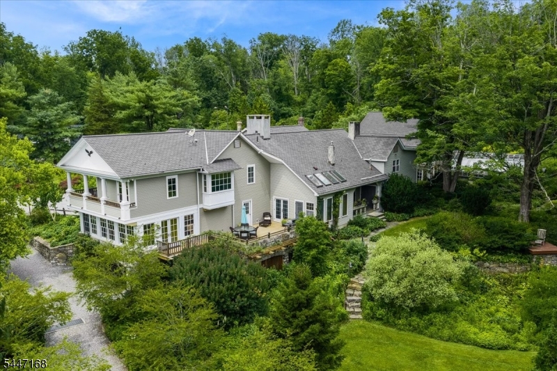 936 Dove Island Rd