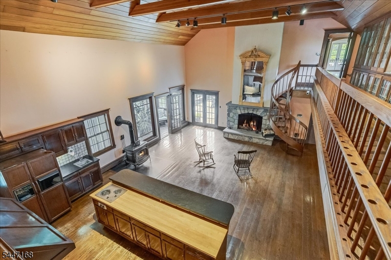 936 Dove Island Rd