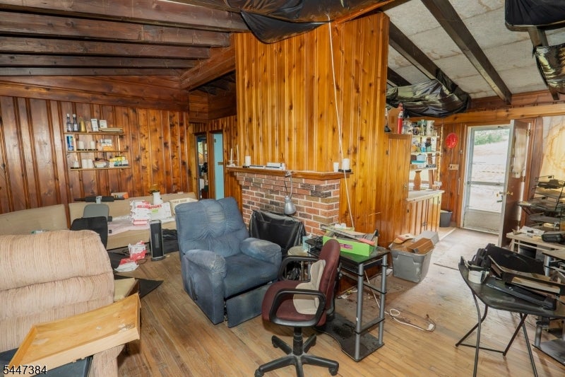 24 Underrock Rd