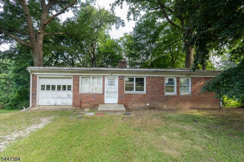 24 Underrock Rd