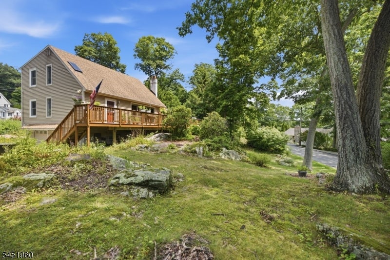 26 Lake Shore Rd W