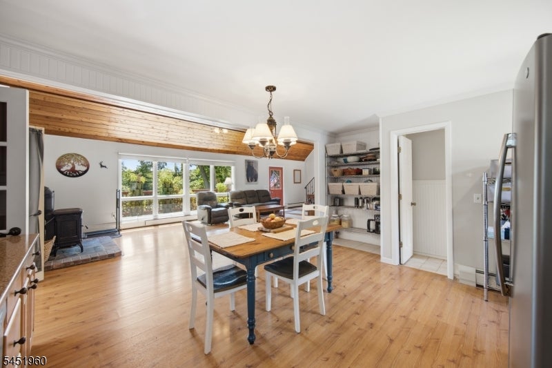 26 Lake Shore Rd W