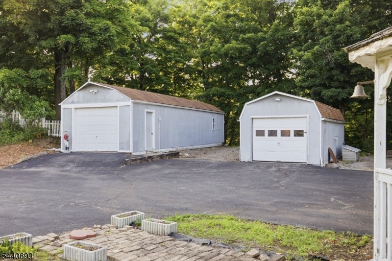 130 Pond School Rd