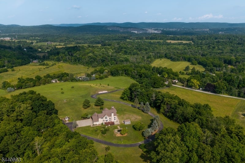 130 Pond School Rd