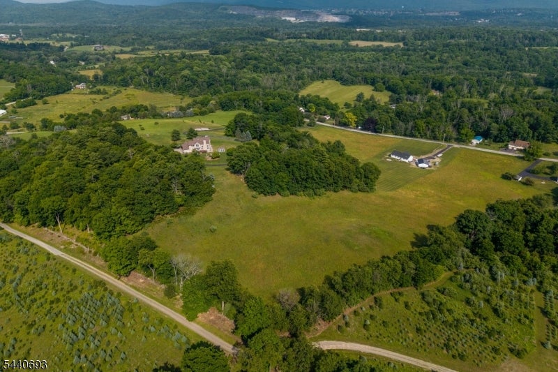 130 Pond School Rd