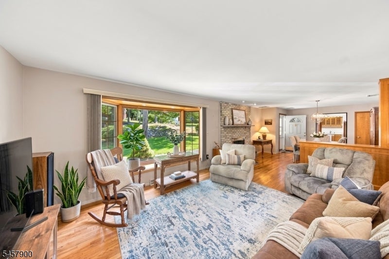 25 Sachem Rd