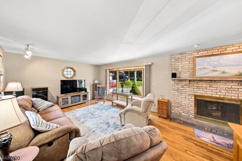 25 Sachem Rd