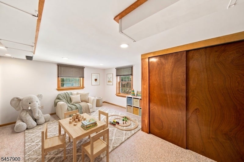 25 Sachem Rd