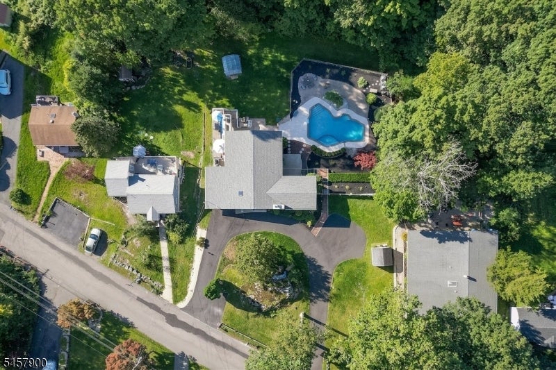 25 Sachem Rd