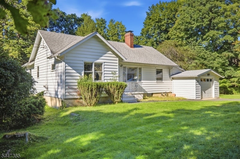 205 Glen Rd