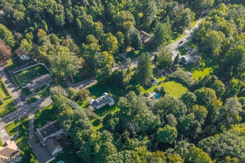 205 Glen Rd