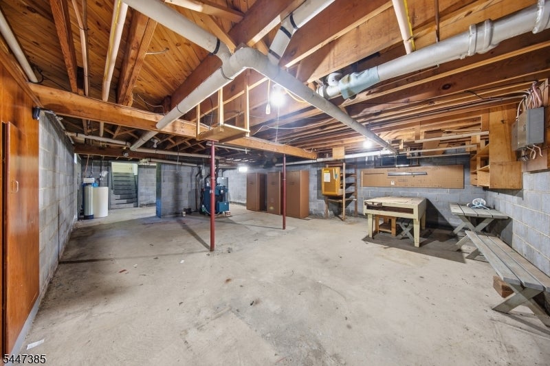 205 Glen Rd