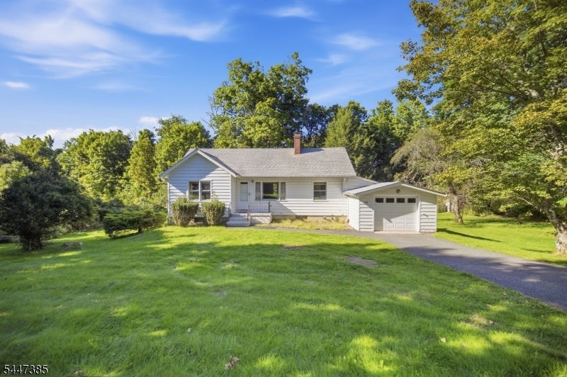 205 Glen Rd