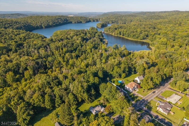 205 Glen Rd