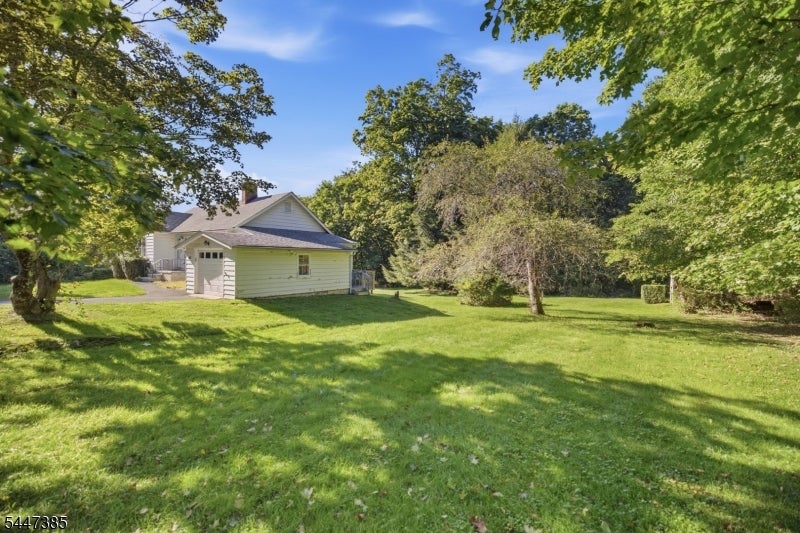 205 Glen Rd