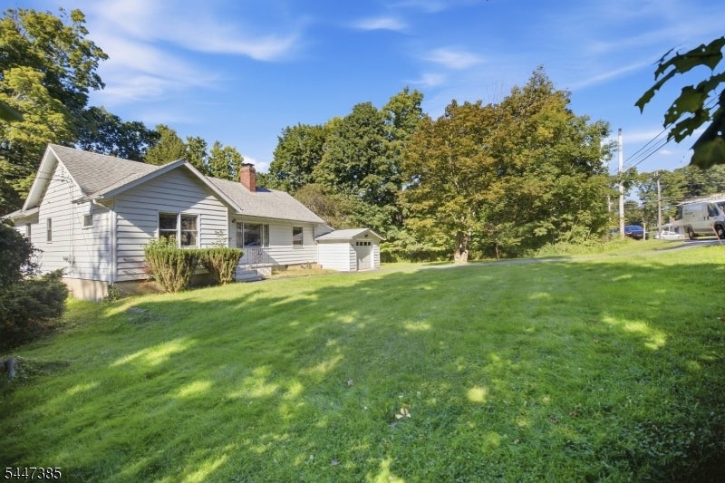 205 Glen Rd