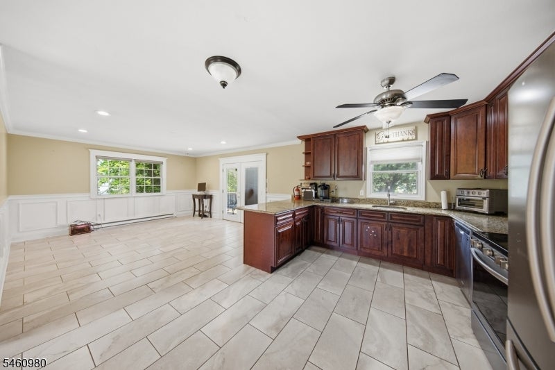 8 Upper Hill Rd