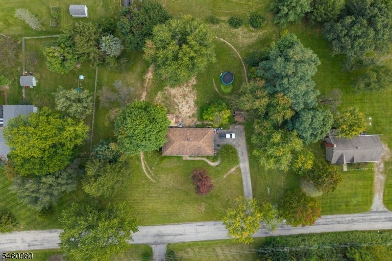 8 Upper Hill Rd
