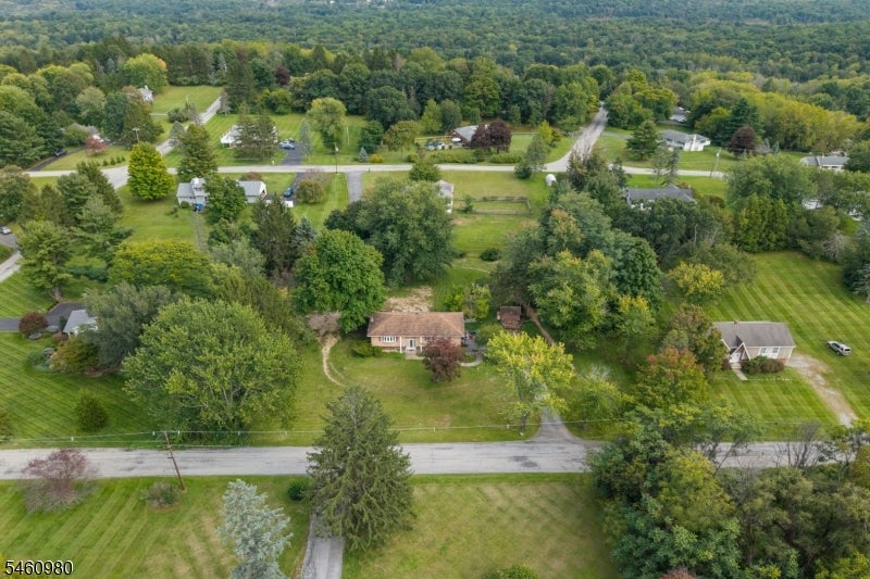 8 Upper Hill Rd