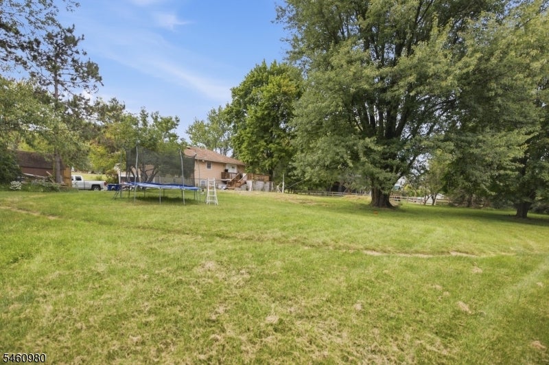 8 Upper Hill Rd