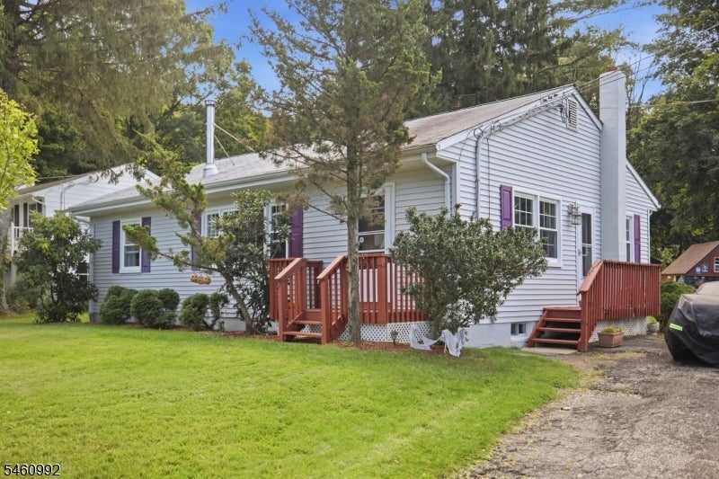 44 Signal Hill Trl