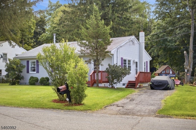44 Signal Hill Trl