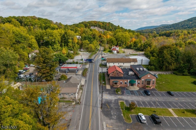 7 Winding Hill Rd