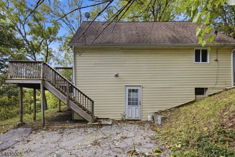 7 Winding Hill Rd