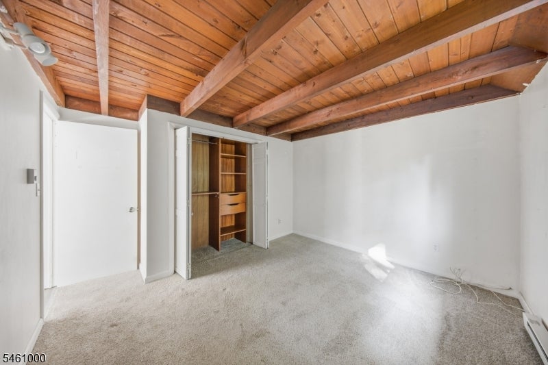 7 Winding Hill Rd