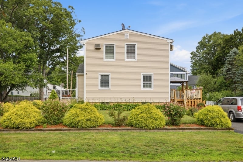 15 Spruce Pl