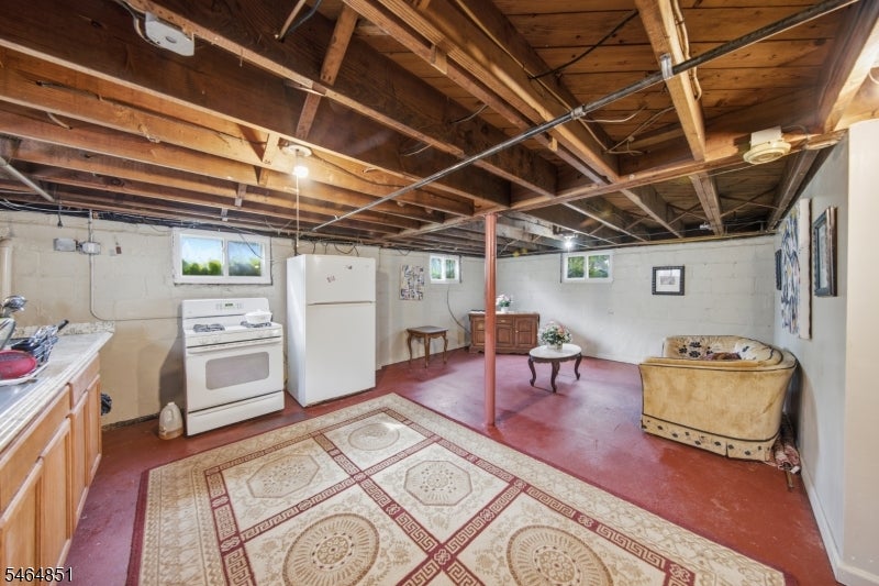 15 Spruce Pl