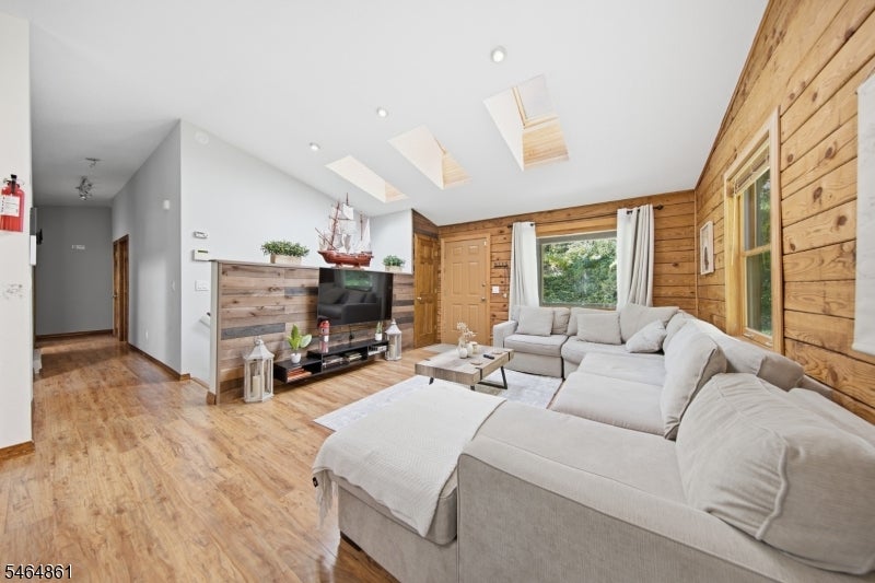 67 Seneca Lake Rd