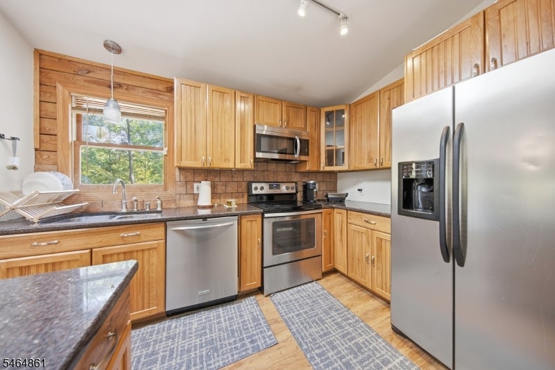 67 Seneca Lake Rd