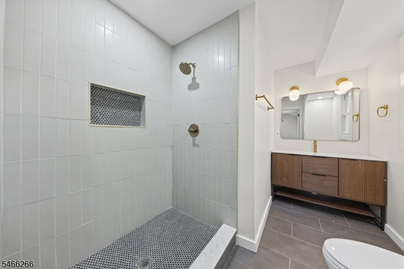 11 Colby Dr