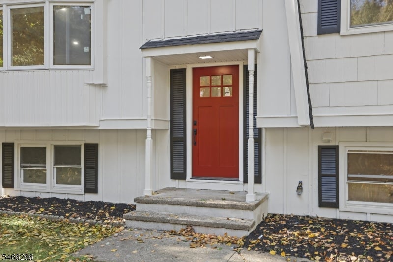 11 Colby Dr