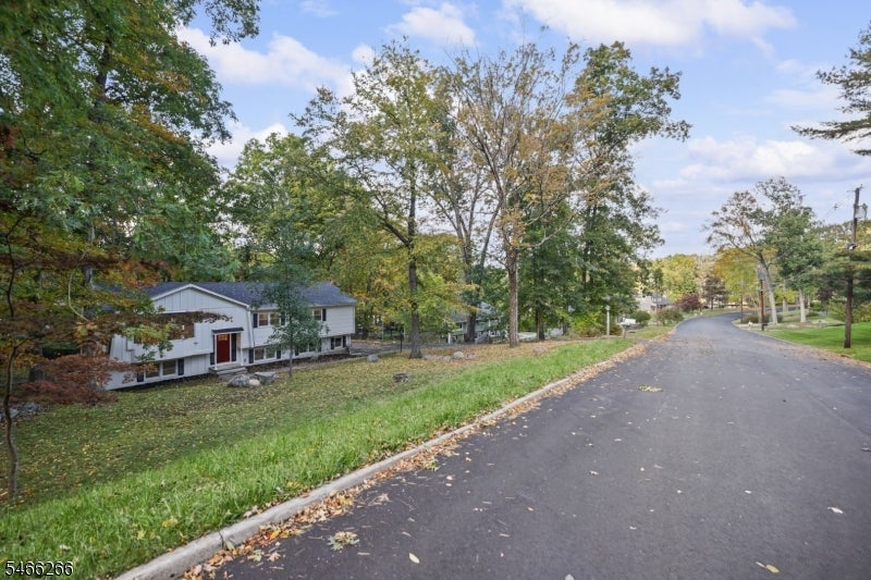 11 Colby Dr