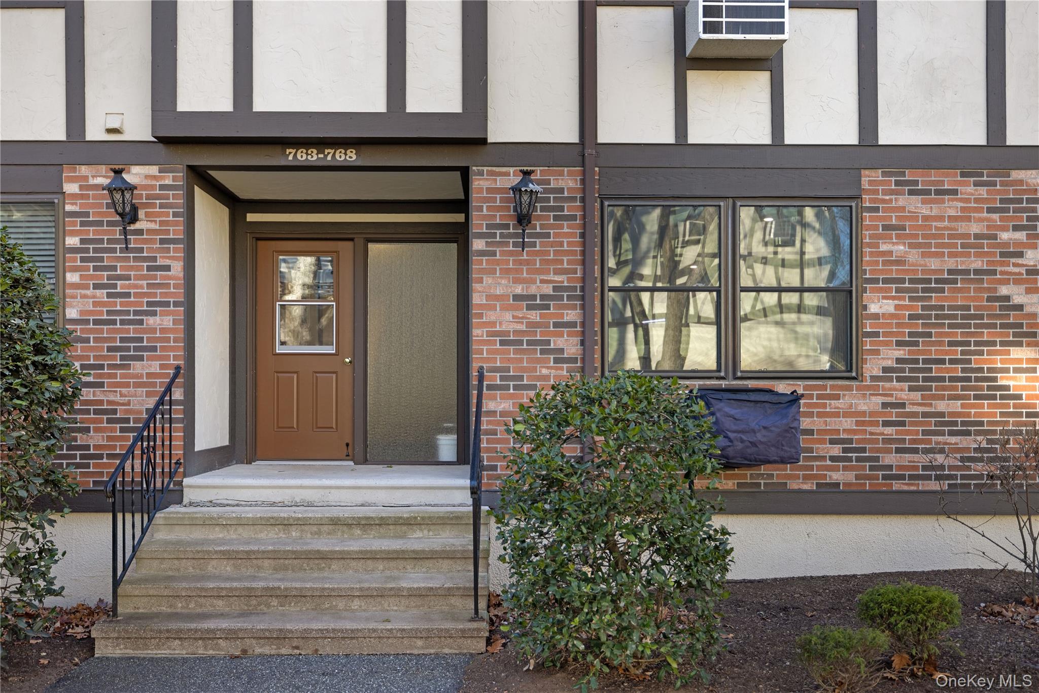 765 Sierra Vista Lane