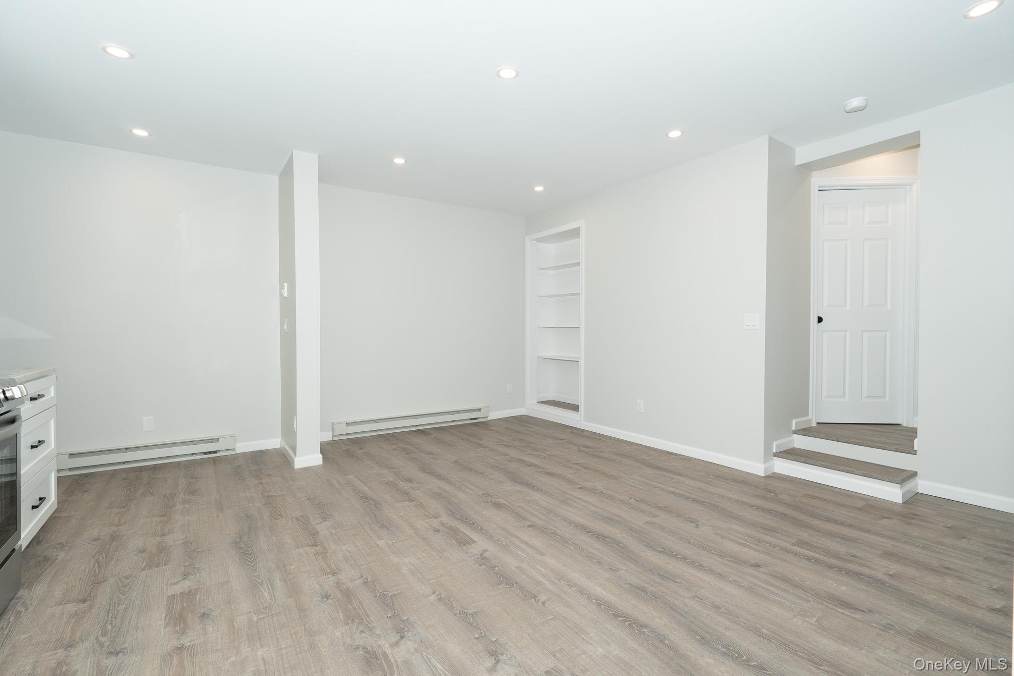 220 Walsh Avenue Unit: 2