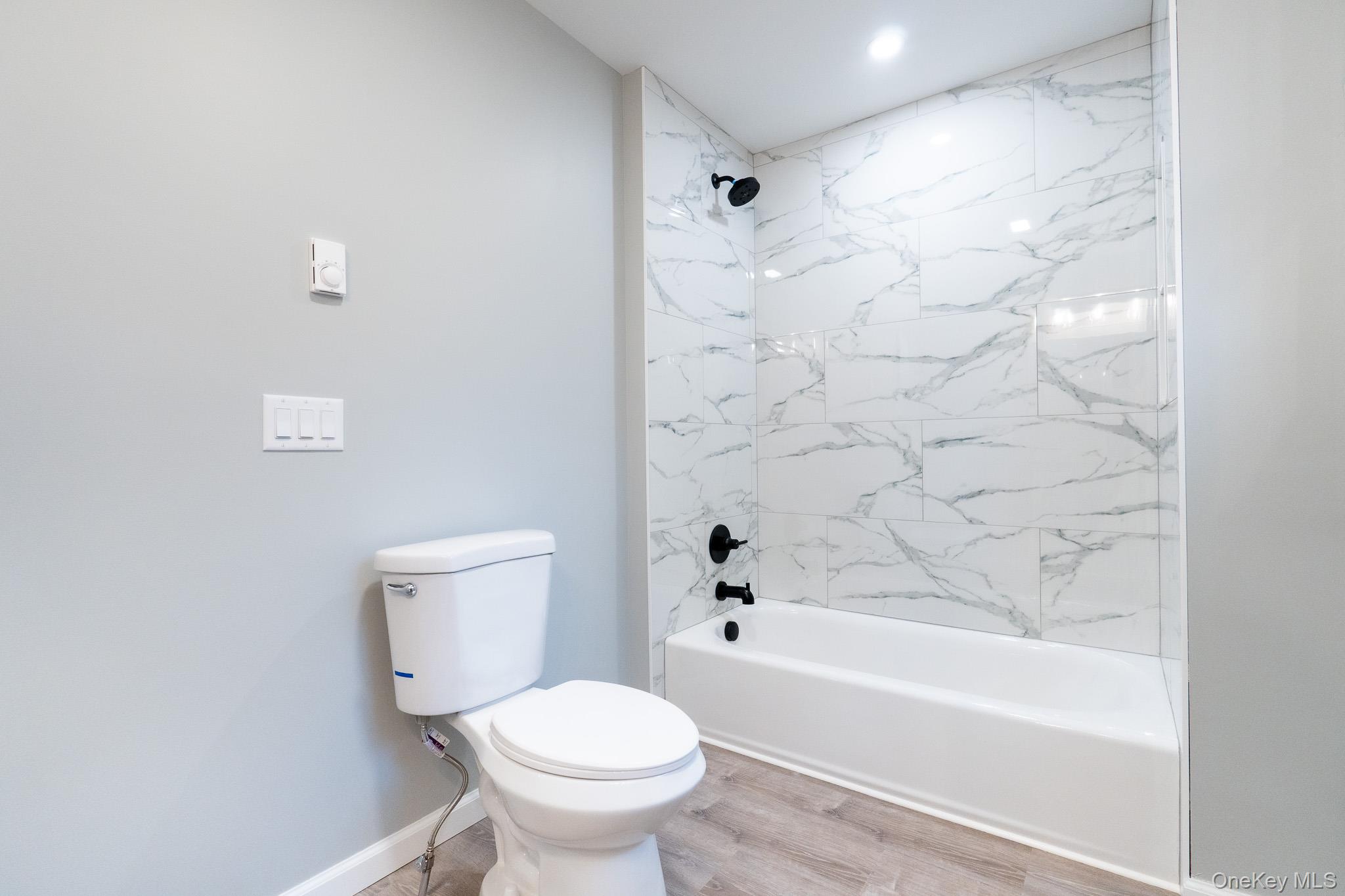 220 Walsh Avenue Unit: 2