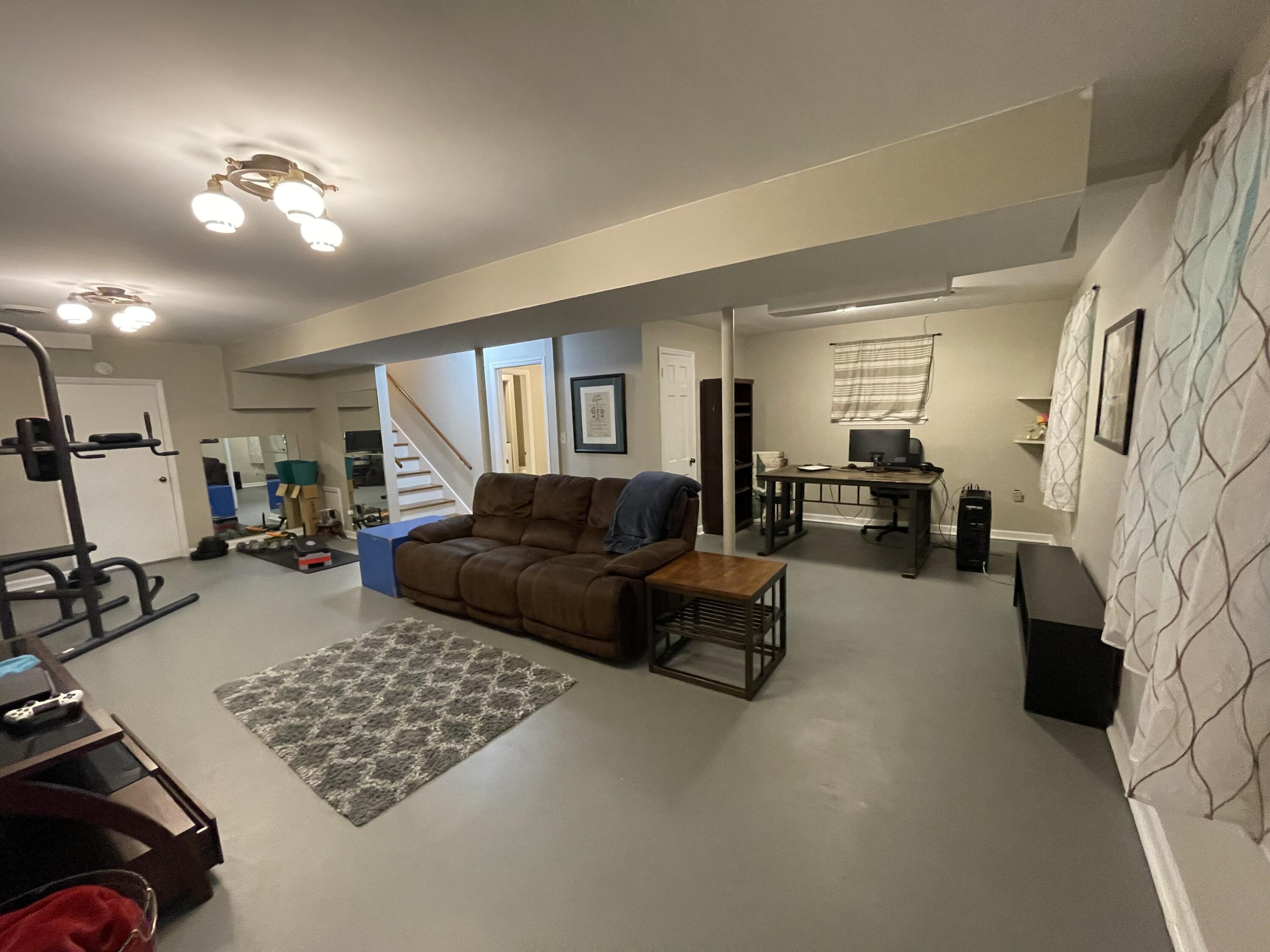 106 Stratford Way