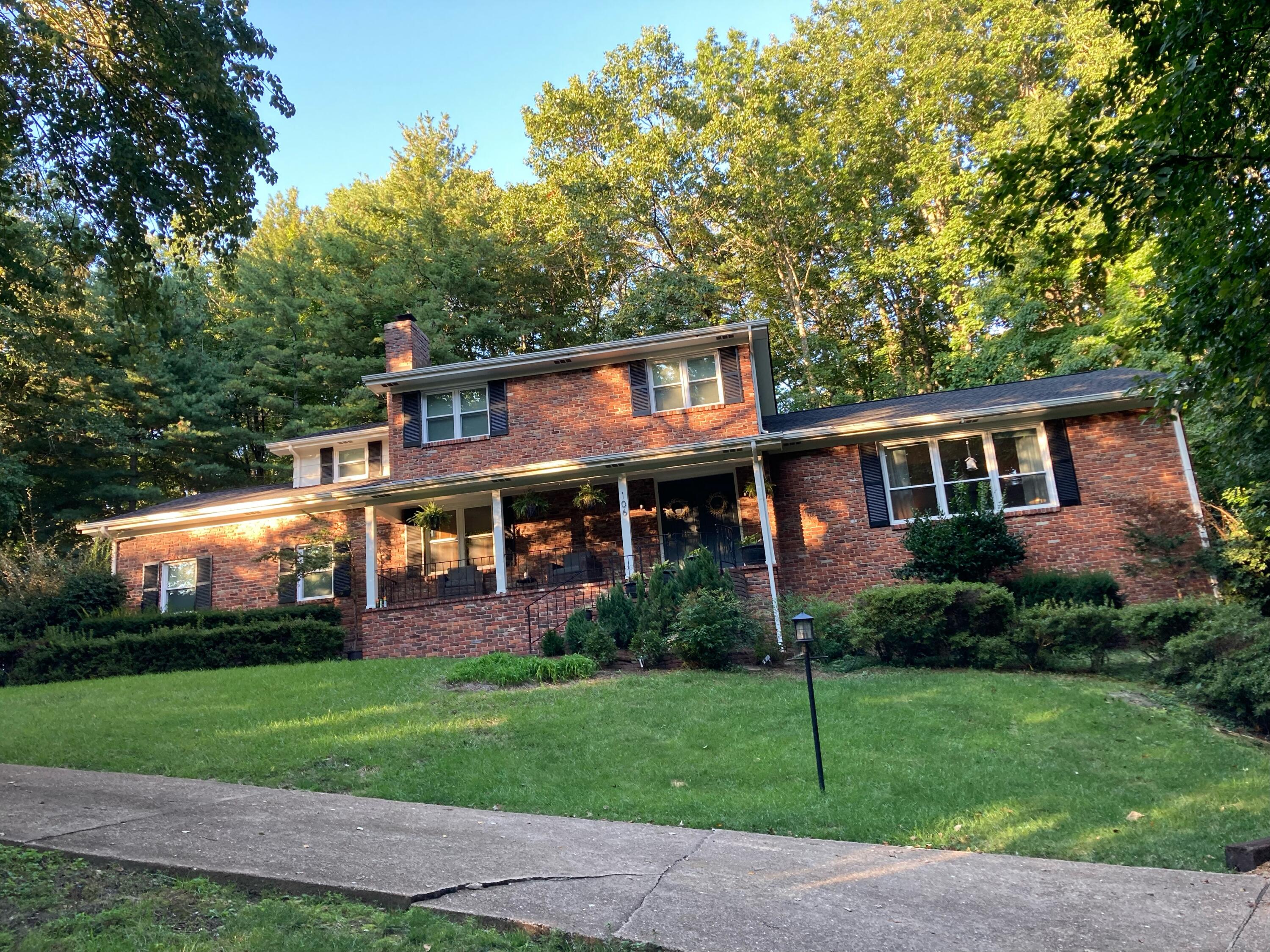 106 Stratford Way